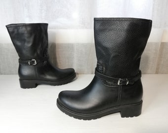 Black RUBBER BOOTS - Size 37 eur, 6.5 us, 4.5 uk.