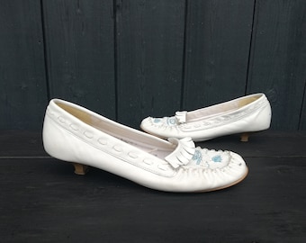 White Women's Shoes Roots  Size 39 eur, 8 us, 6 uk