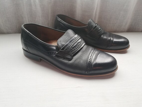 Chaussures en cuir noir pour hommes. Fabriqu en Allemagne. Taille