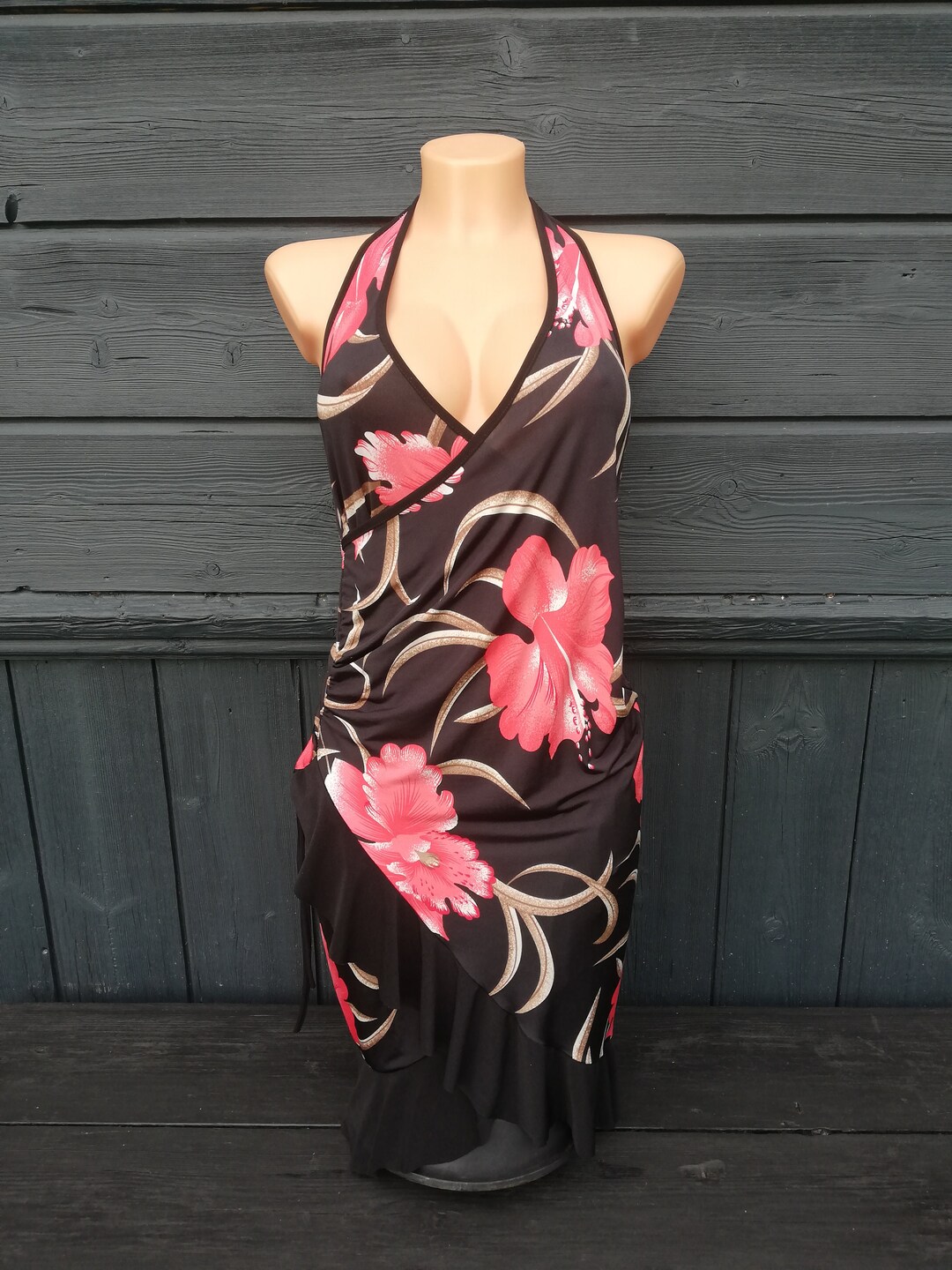 Abito nero con fiori rossi Taglie: EUR M/ L Articolo vintage