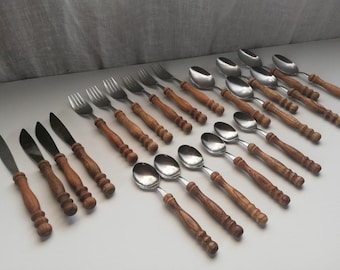 Vintage Japanische Stahlbesteck Set: Holzgriff Messer, Gabeln, Löffel (22-teilig)
