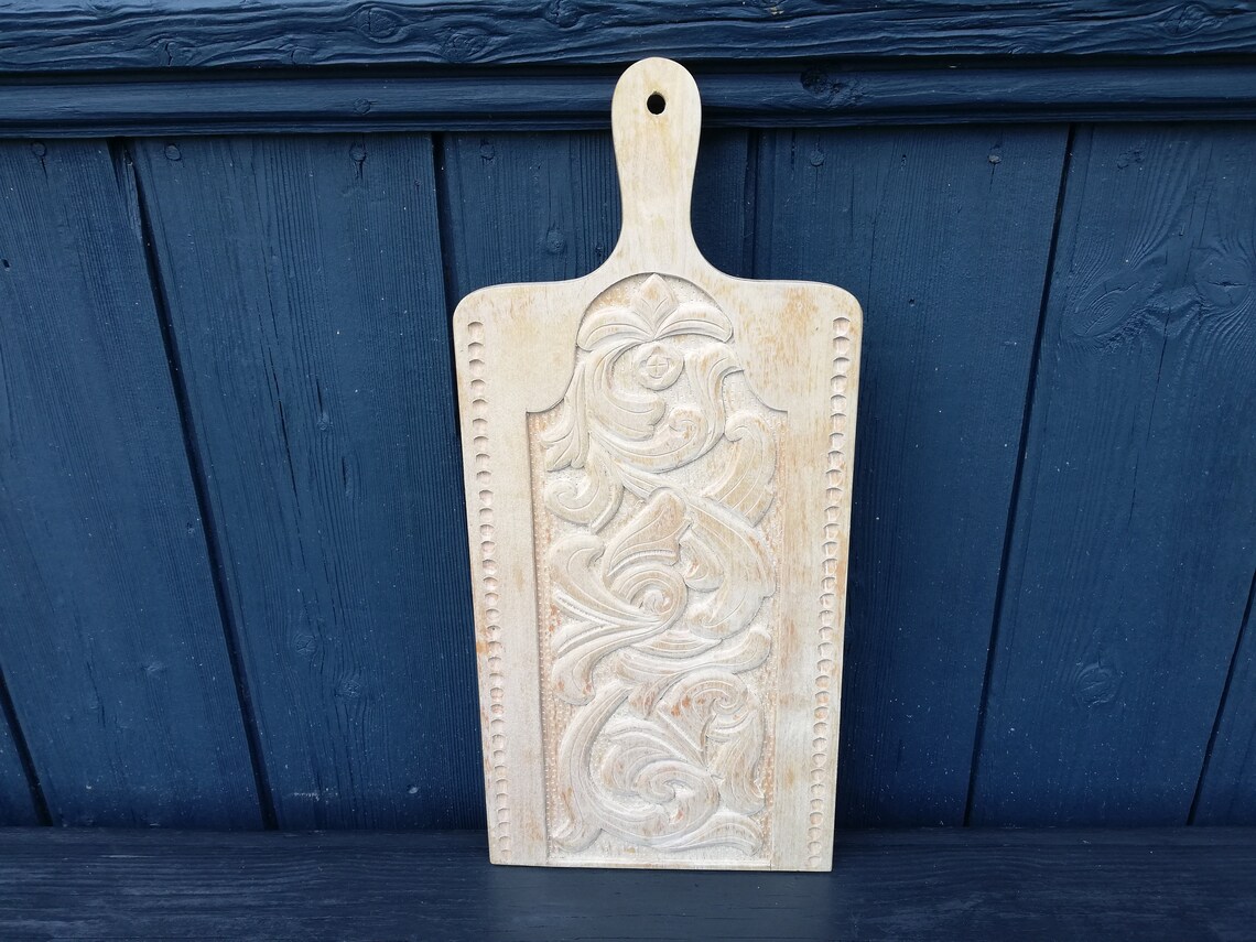 Photo inspiration: Norwegian Vintage Decor Reference: Norwegian Vintage Wall Decor Cutting Board Hand Carved Natural Wooden