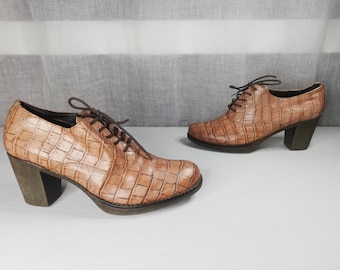 Women’s Brown Leather shoes. - Size 37 eur, 6.5 us, 4.5 uk Made in Spain