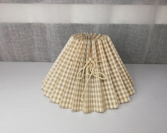 Abat-jour beige cannelé, article vintage