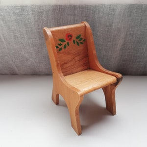 Doll House Chair