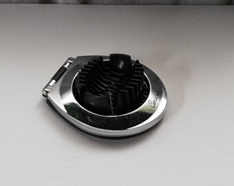 Multifunctional Egg Slicer