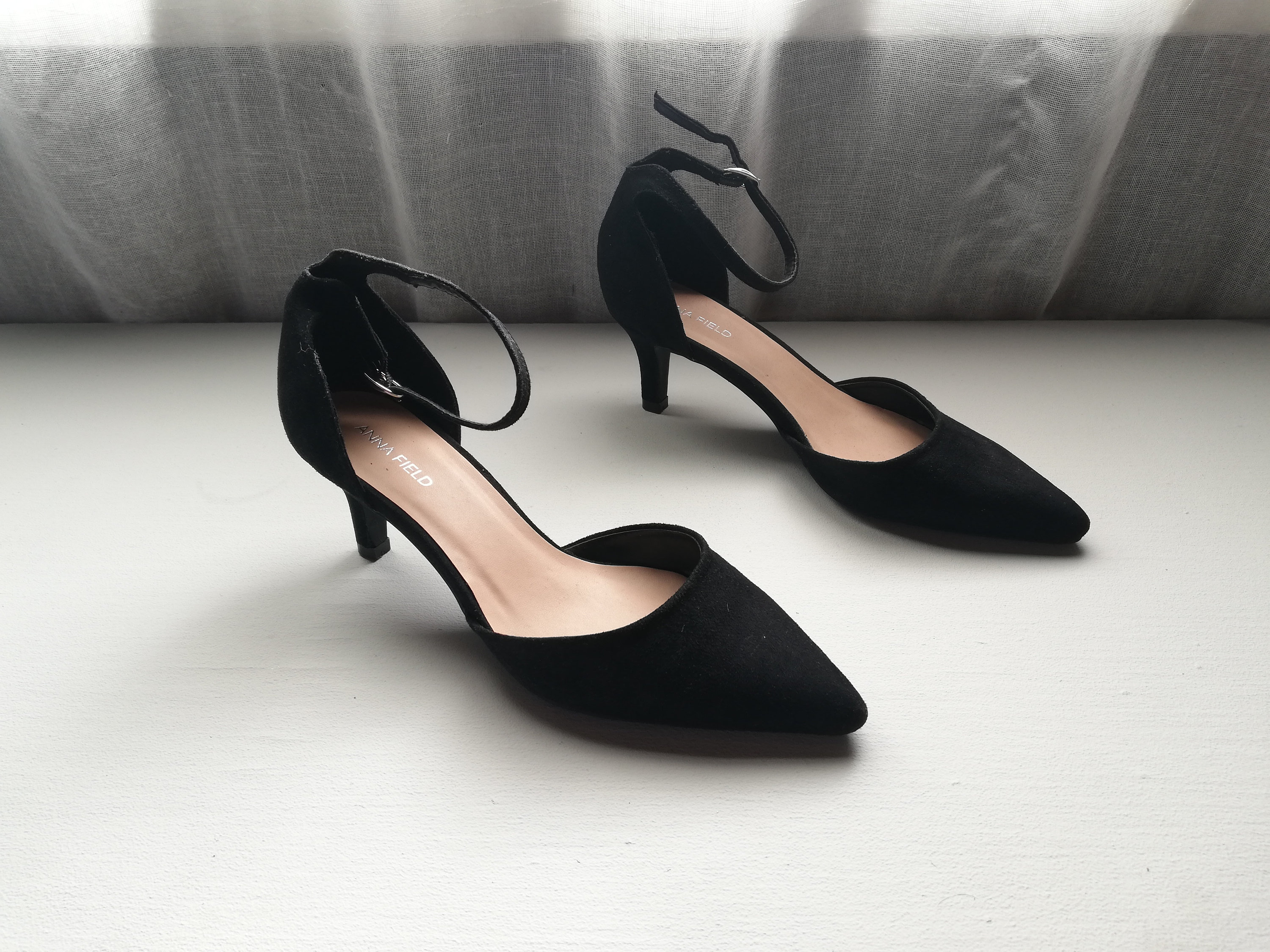 靴 Anna ASICSが誇る名作「GEL-LYTE III」にANNA SUIのアーカイブグラフィック