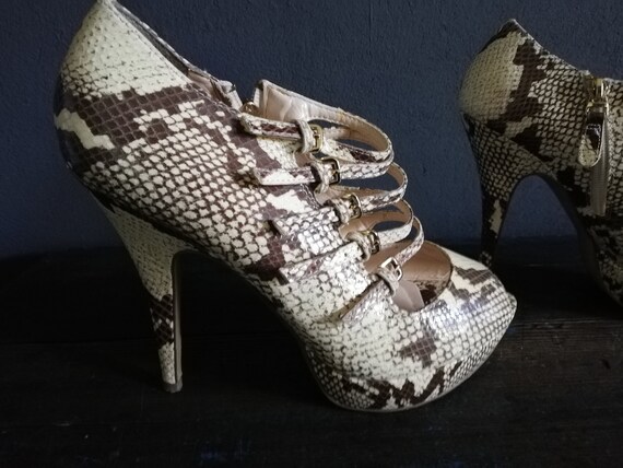 90s Women's shoes / Snake Skin prints . Size - US… - image 3