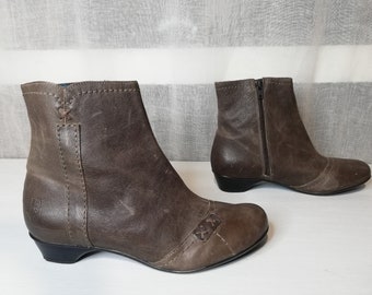 Brako Leather Ankle Boots: EU 38, US 7.5, Made in Spain