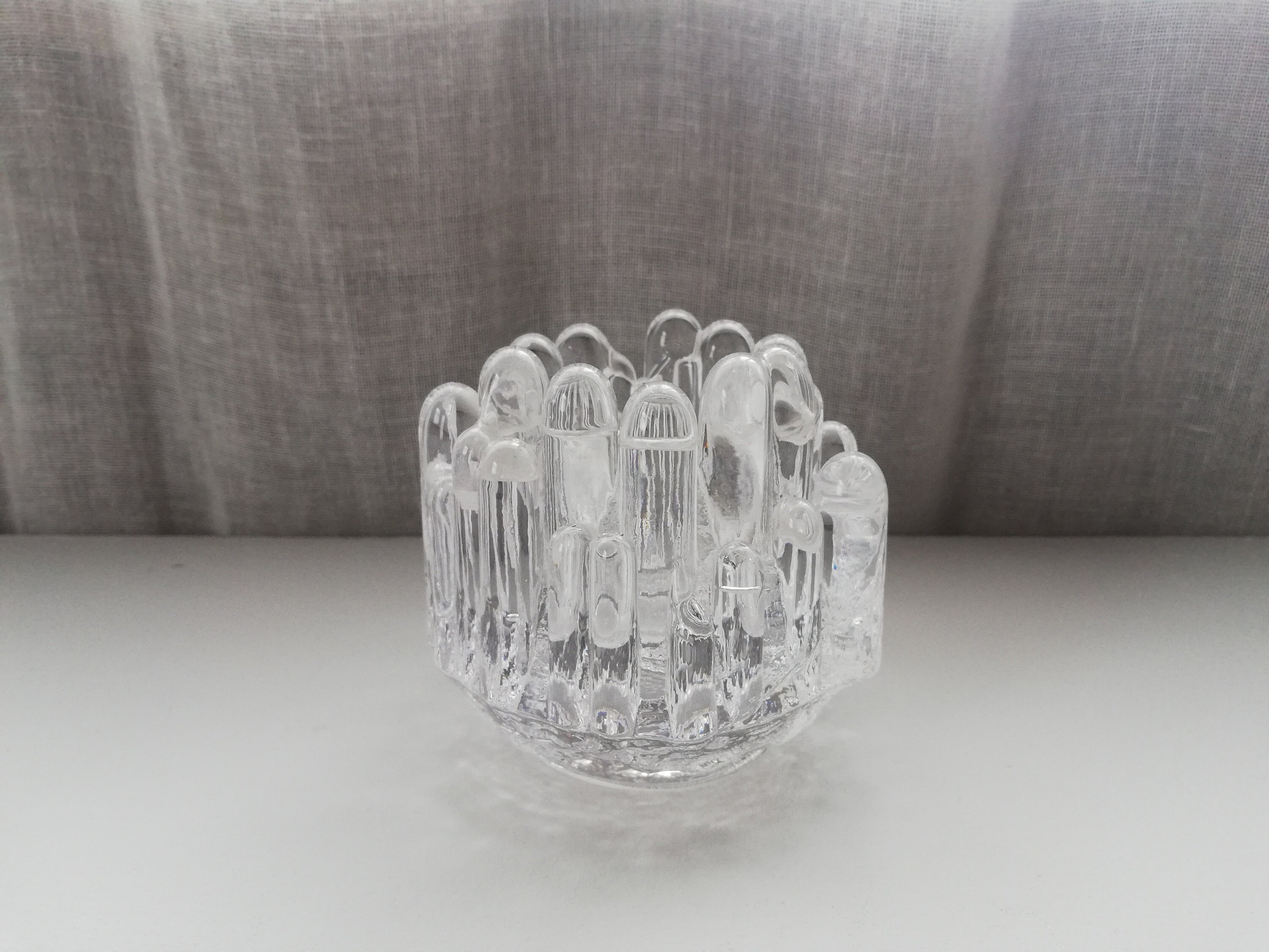 Kosta Boda Kerzenhalter. Hergestellt in Schweden - Goran Warff Design. Art Glass - Crystal Polar Eisglas Kerzenhalter.