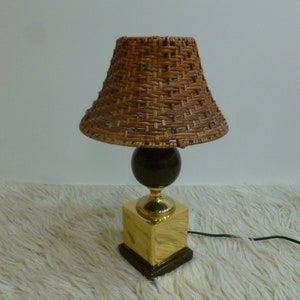 Table lamp - YOLA K.N.K. gold and brown color. Woven Lampshade.