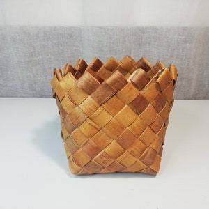 Wicker Birch Bark Box / flower pot cover - Vintage Swedish Handmade.