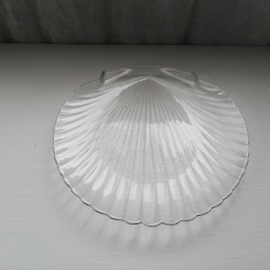Glass Shell Serving Dish Plate