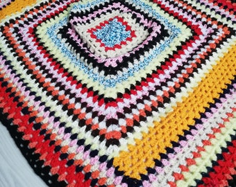 Couverture Afghane De Laine De Crochet Assez Fait Main Photo stock