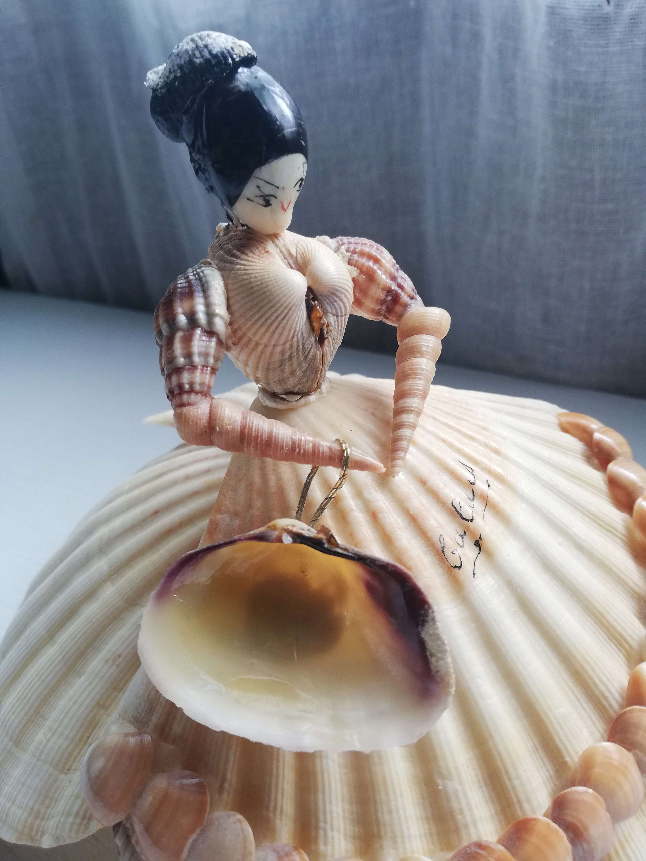 手作りの天然貝殻人形：アンティークな海岸風装飾 - Etsy 日本