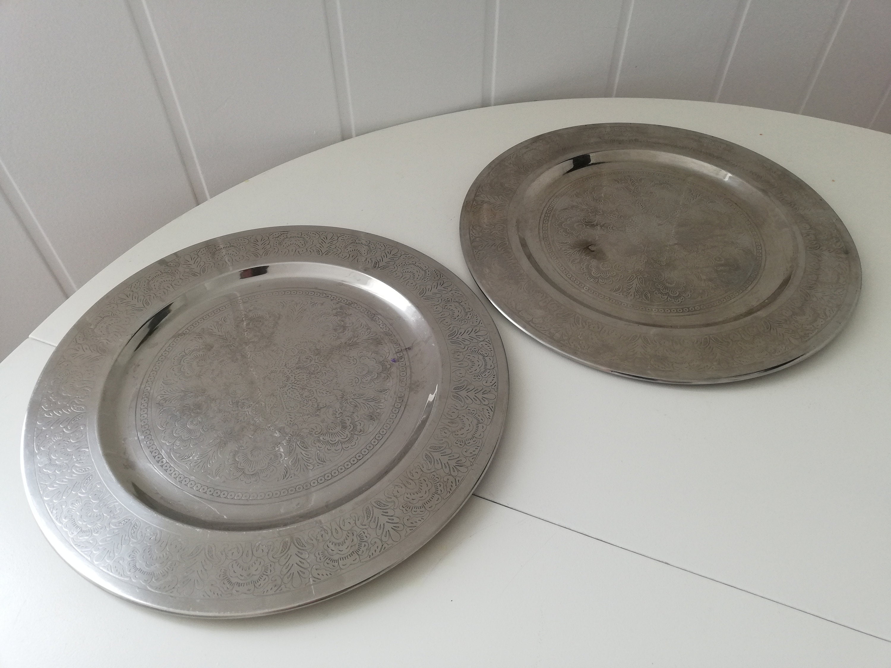 Metal Dish Decorating Plates Set of 2 Etsy