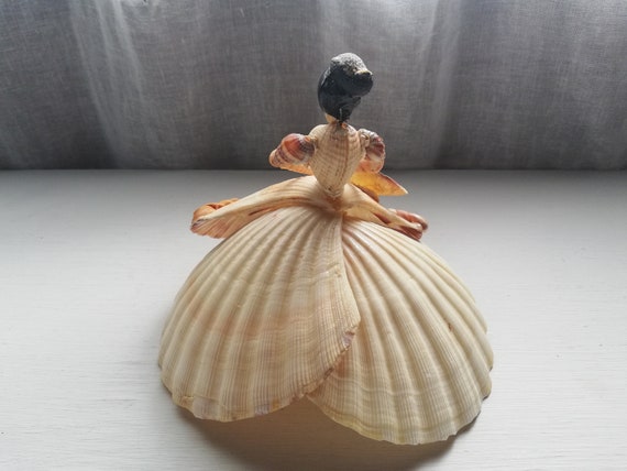 手作りの天然貝殻人形：アンティークな海岸風装飾 - Etsy 日本
