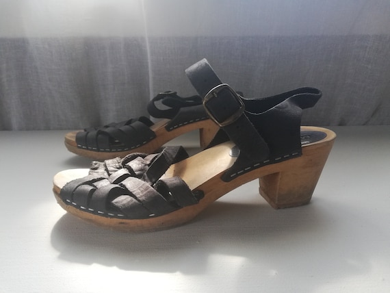 Moheda Clogs / Sandals Size Eur 38, US 7.5, UK 5.… - image 1