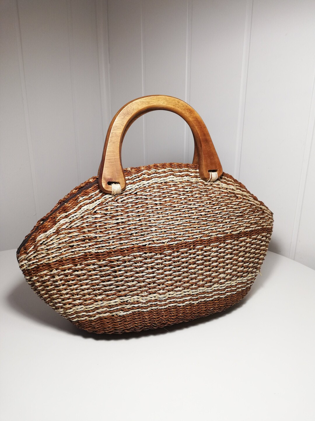 Raffia Handbag With Wooden Handle. Made in the Philippines - Etsy