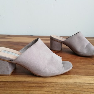 Women&#39;s Mules - Atmosphere - Size EUR 36, US 6, UK 4