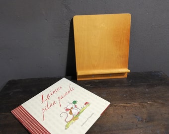 Wooden Book Stand - Wall Mountable