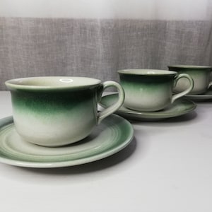 Höganäs Keramik コーヒーマグとソーサー。ミッドセンチュリーモダンデザイン。3 個セット