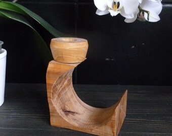 Natuurlijke houten kandelaar.