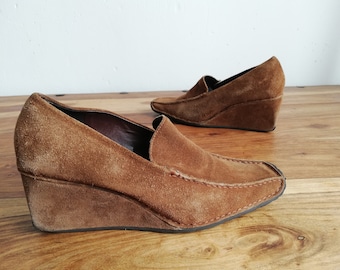 Brown Women's Suede Shoes / Made in Brazil / Size - EUR 40, US 9, UK 7.