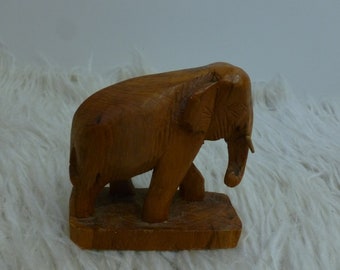素晴らしい手彫りのヴィンテージ木製象 - Etsy 日本