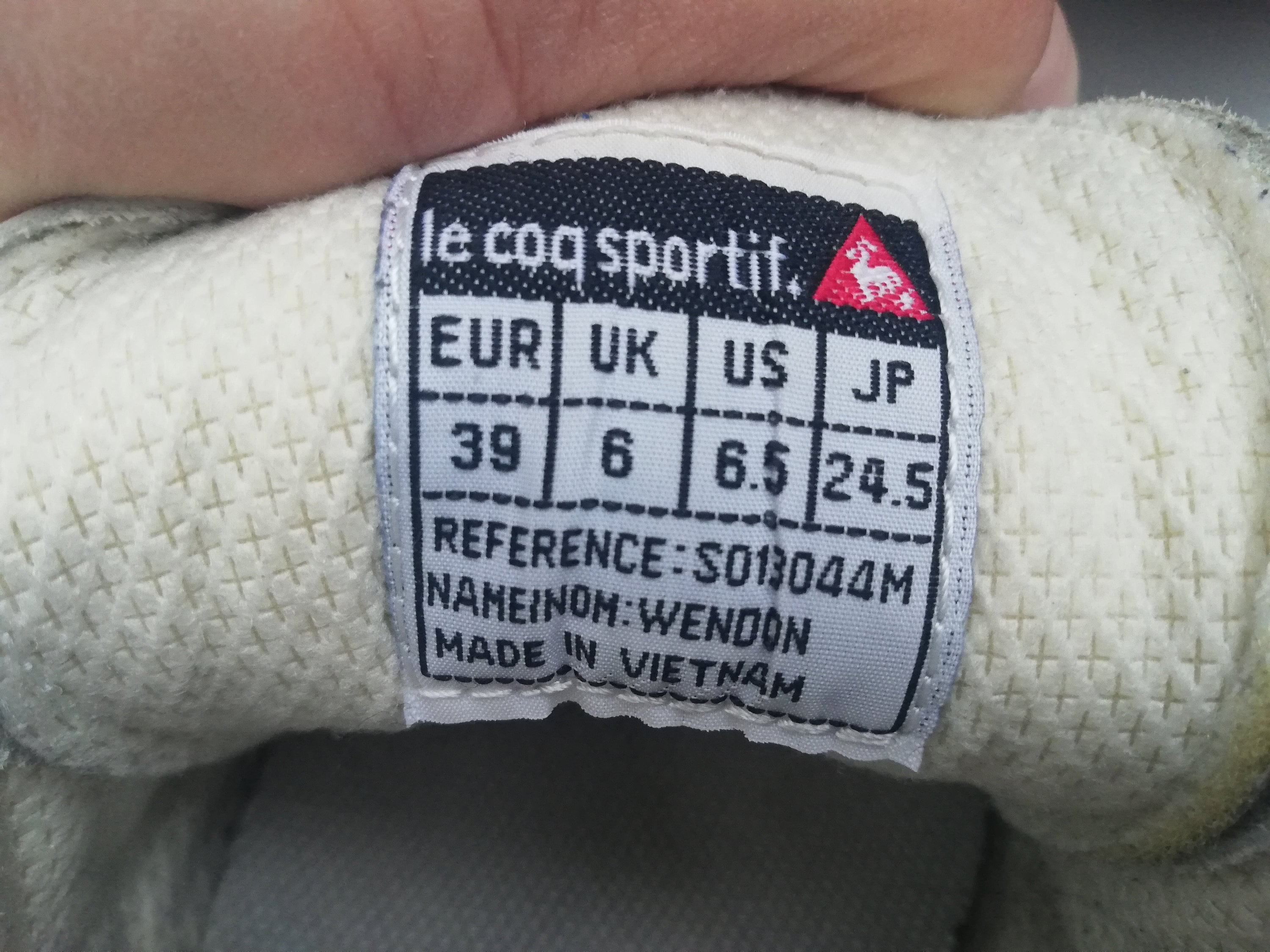 Le Coq Sportif UNISEX SHOES Size Eur 39, Us8, Uk 6 