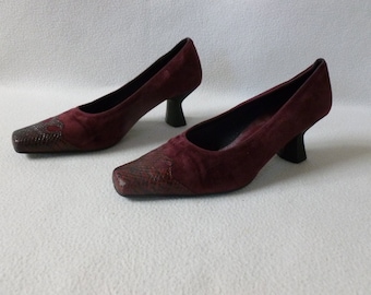 Trick suede shoes. Size - US 6.5, UK 4.5, EUR 37.