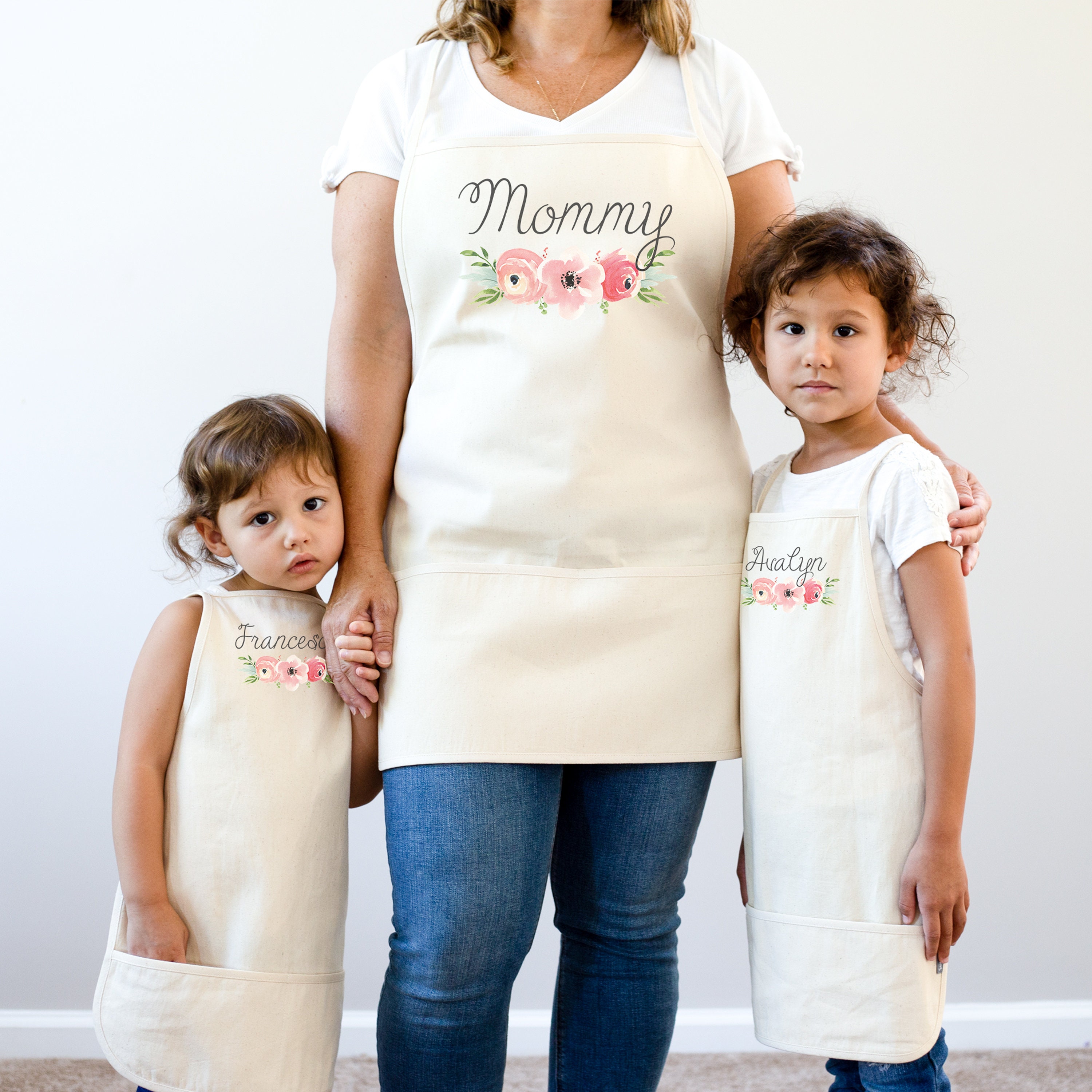 ENVOGUE MOTHER AND DAUGHTER MATCHING APRONS (2) GINGERBREAD NWT