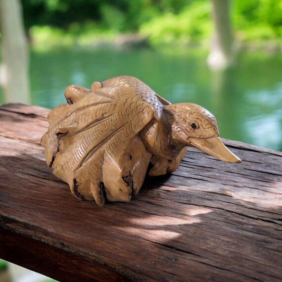 Wooden Carved Duck.(M2) Wooden Carved Duck.(M2)