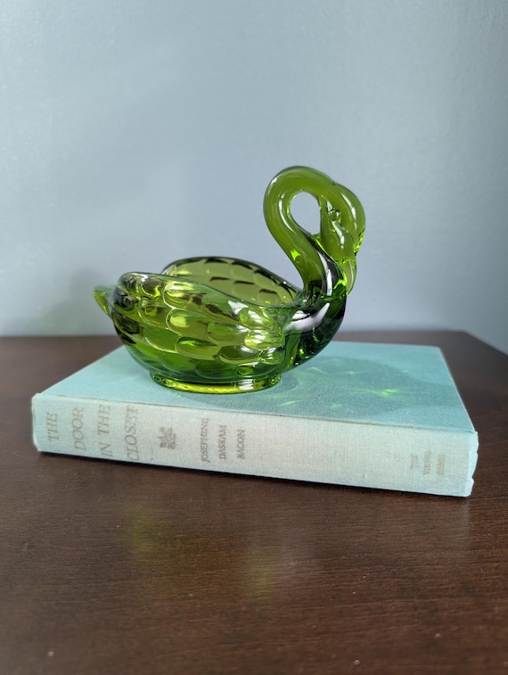 Vintage Viking Avocado Green Master Swan Dish – 6” Mid-Century Glass –  Glass Candy Bowl