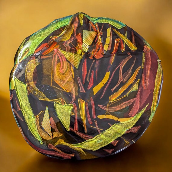 Signed Margaret Shirer Art Glass Wall Plate - 10" Hanging Decor