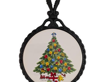 Vintage Action Christmas Trivet, Cast Iron and Ceramic Tile ,Retro Holiday Kitchen, Wall Hanging