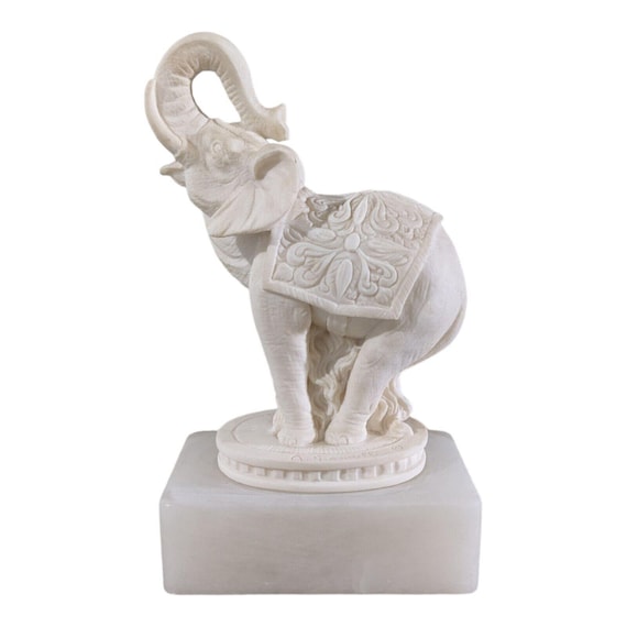 Vintage A. Giannelli Alabaster Elephant Sculpture – Handcrafted in Italy – Mid-Century Modern Animal Figurine