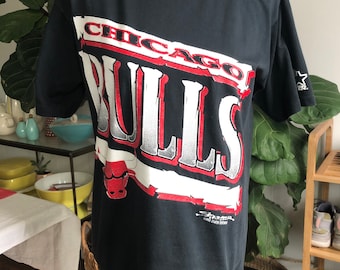 Vintage Nutmeg 90s Chicago Bulls Tee Tshirt NBA Wrap Around Single