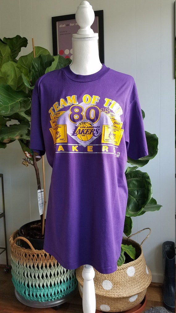 Vintage LA Showtime Lakers "Team of the 80s"  T Sh