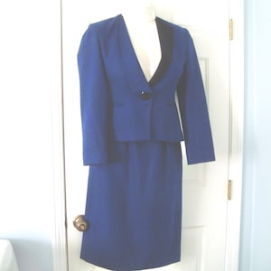 Vintage 1960s Wool Skirt Suit: Barbarella Navy Blue, Size 5/6