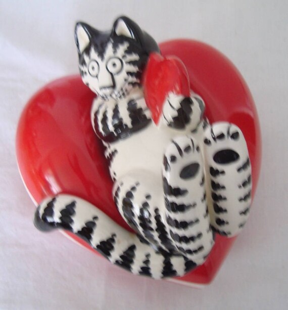 Vintage Retired SIGMA TASTESETTER Large B KLIBAN Cat Ceramic Heart