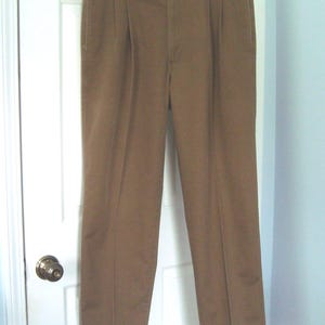 Vintage Men&#39;s Brown Casual, Pleated 100% Cotton Twill Pants 36 W x 32 L - Like new Condition
