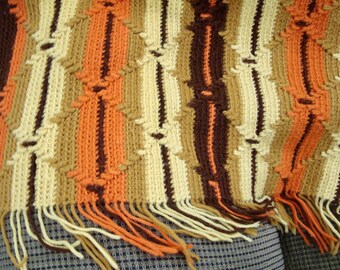 Vintage Hand gehäkelte Fransen Afghan 74 "x 80" - Braun, Orange, Golde