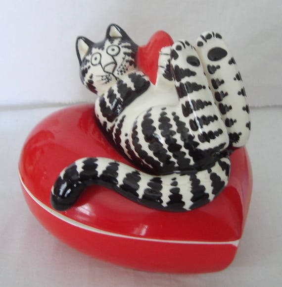 Vintage Retired SIGMA TASTESETTER Large B KLIBAN Cat Ceramic Heart