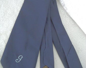 1960's Vintage INCA Monogram "g" Navy Blue  Textured Polyester 4 1/4" Wide Tie - Like New Condition