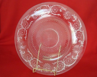 Vintage Clear Pressed Glass 11 3/8" Serving Plate w Daisy Garland Perimeter