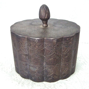 Vintage Silver Plated Trinket Jewelry Box w Lid - Made in Hong Kong