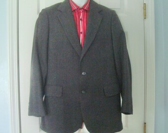 Vintage Men's YUGOSLAVIA All Wool Charcoal Gray w Pinstripe Sport Coat Size 37R - Excellent Like New Condition