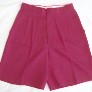 Vintage 1980's Women's SYCAMORE "At The Waist" Hot Pink Pleated Shorts Waist 28" Inseam 8"