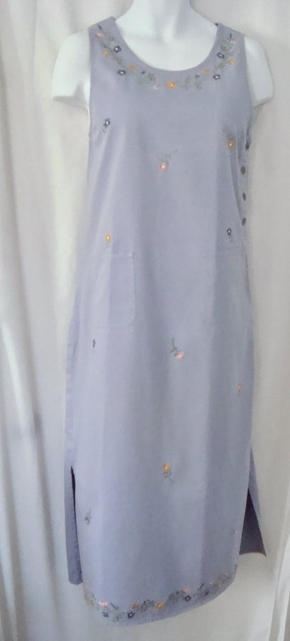 Vintage Women's DRESS BARN Embroidered Blue Sleeve